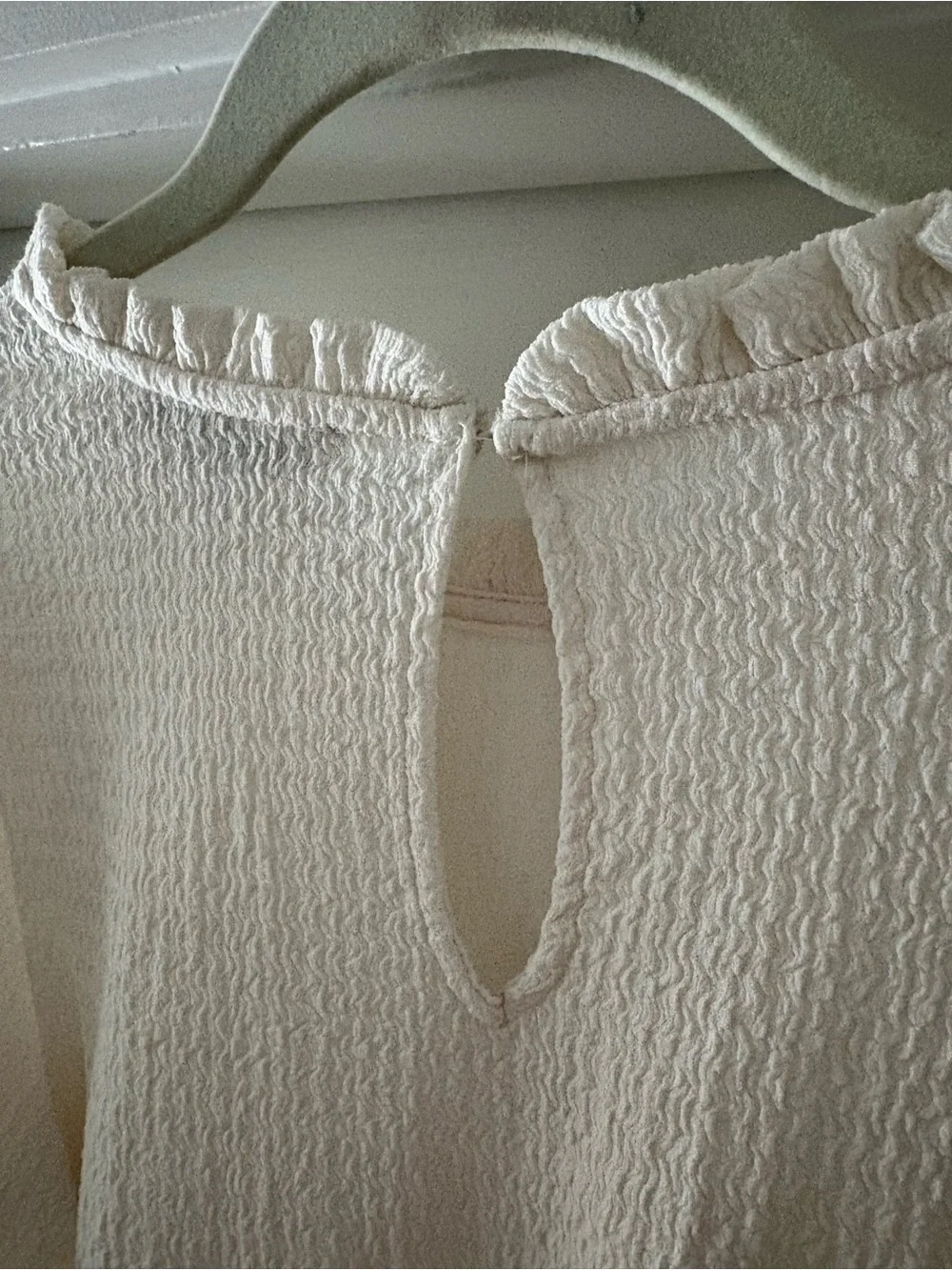 LOFT Cream Textured Ruffle-Neck Puff-Sleeve Top